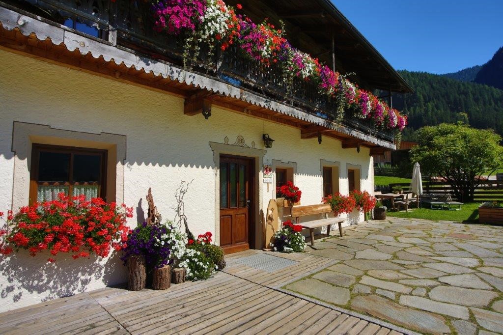 Verken Zuid-Tirol vanuit een authentieke boerderij