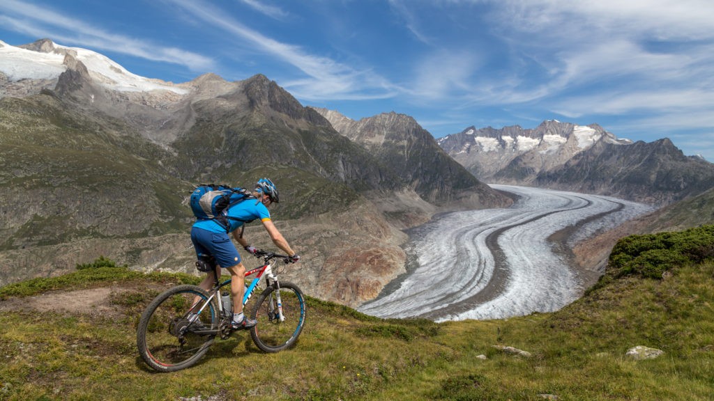 Mountainbike langs de langste gletsjer van de Alpen