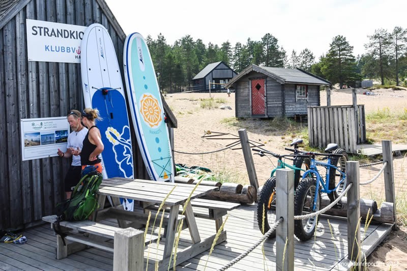 Fatbiken en suppen op een Zweedse eiland boven de poolcirkel