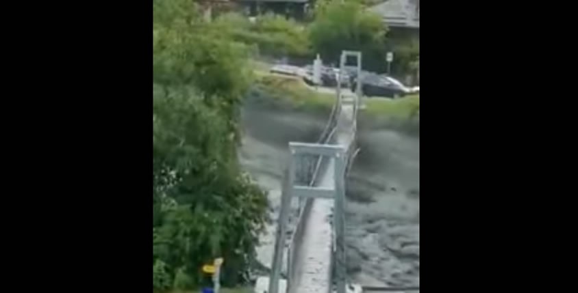 Extreme modderstromen in Zwitserland