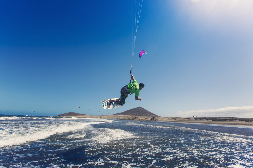Beste plek om te windsurfen of kitesurfen op 4 uur vliegen? Tenerife!